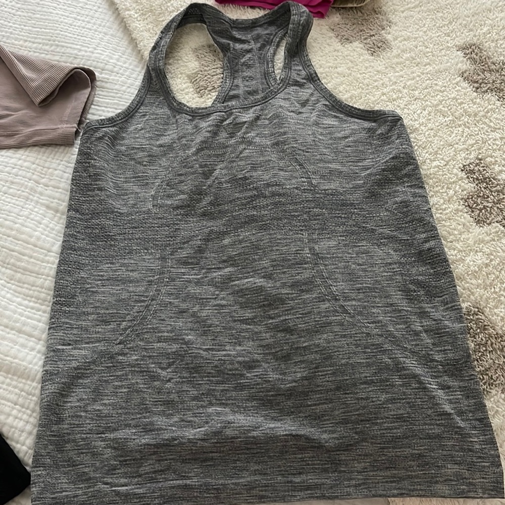 Lululemon tank
